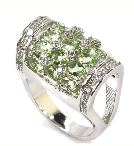 Silver, green tsavorite garnet size 7.5