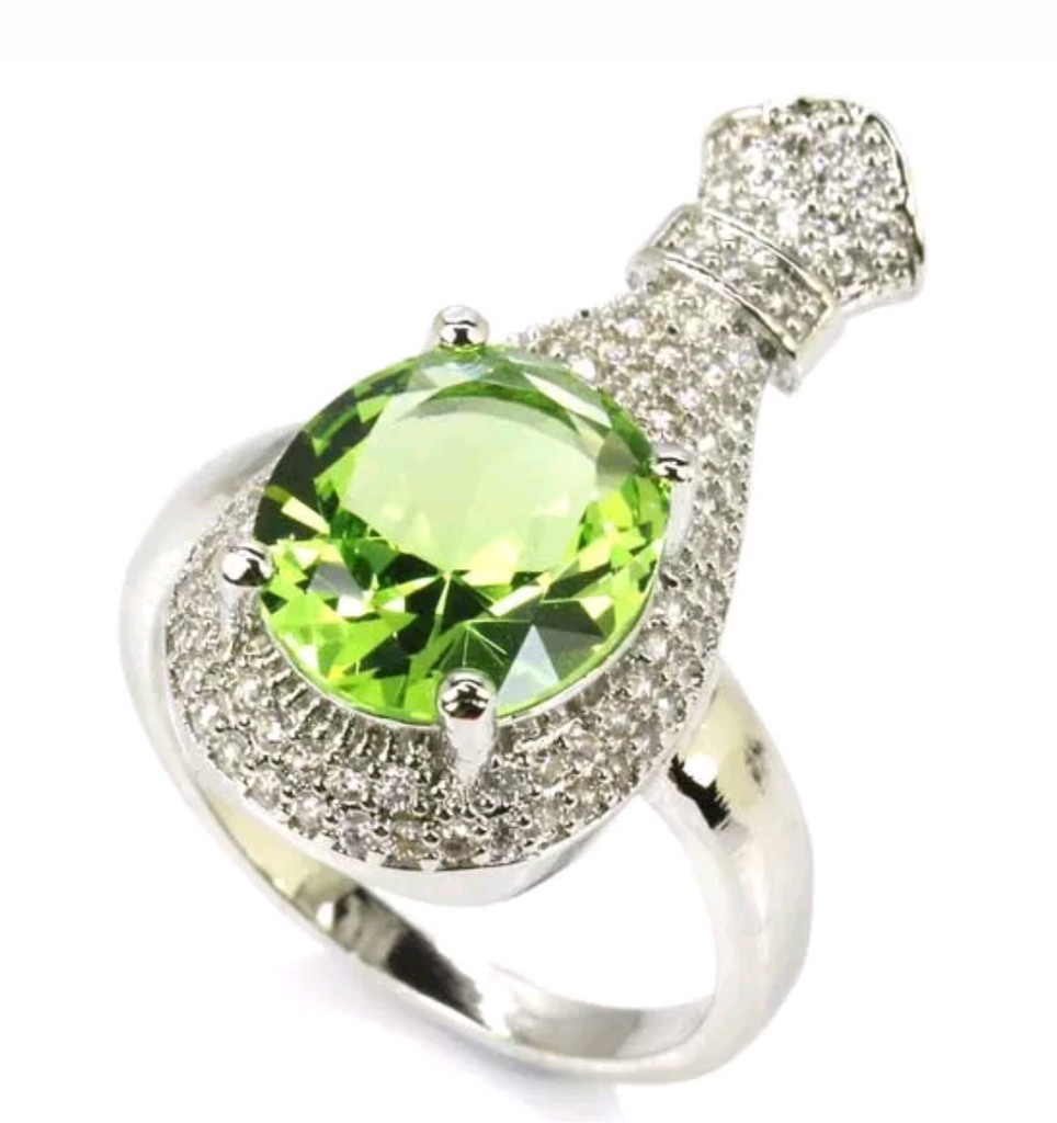 Silver, green tsavorite garnet size 8