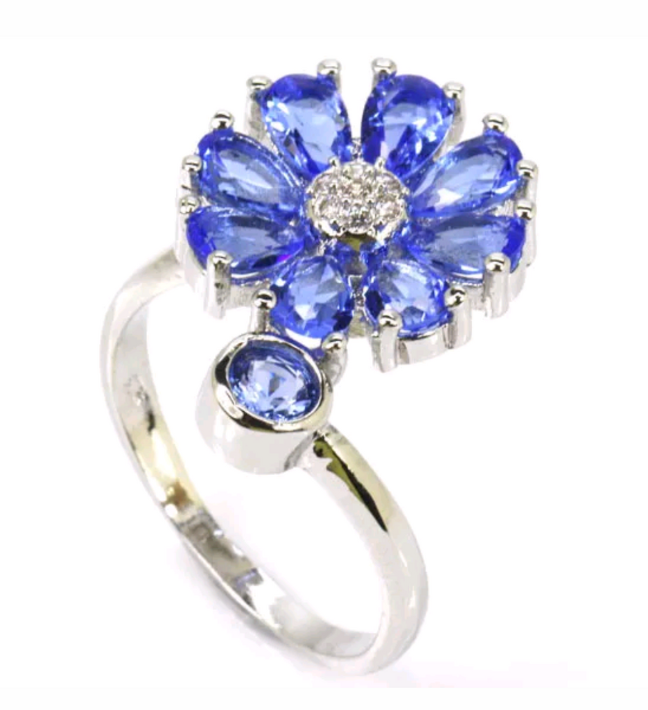 Silver, tanzanite size 8