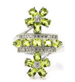 Silver, peridot size 8