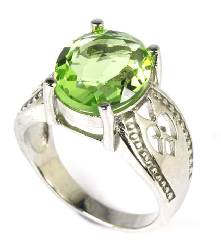 Silver, green tsavorite size 8