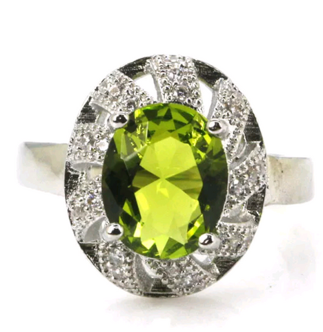 Silver, peridot size 6.5