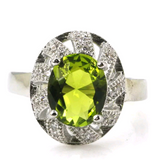 Silver, peridot size 6.5