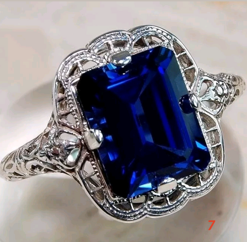 Sapphire quartz. Size 7