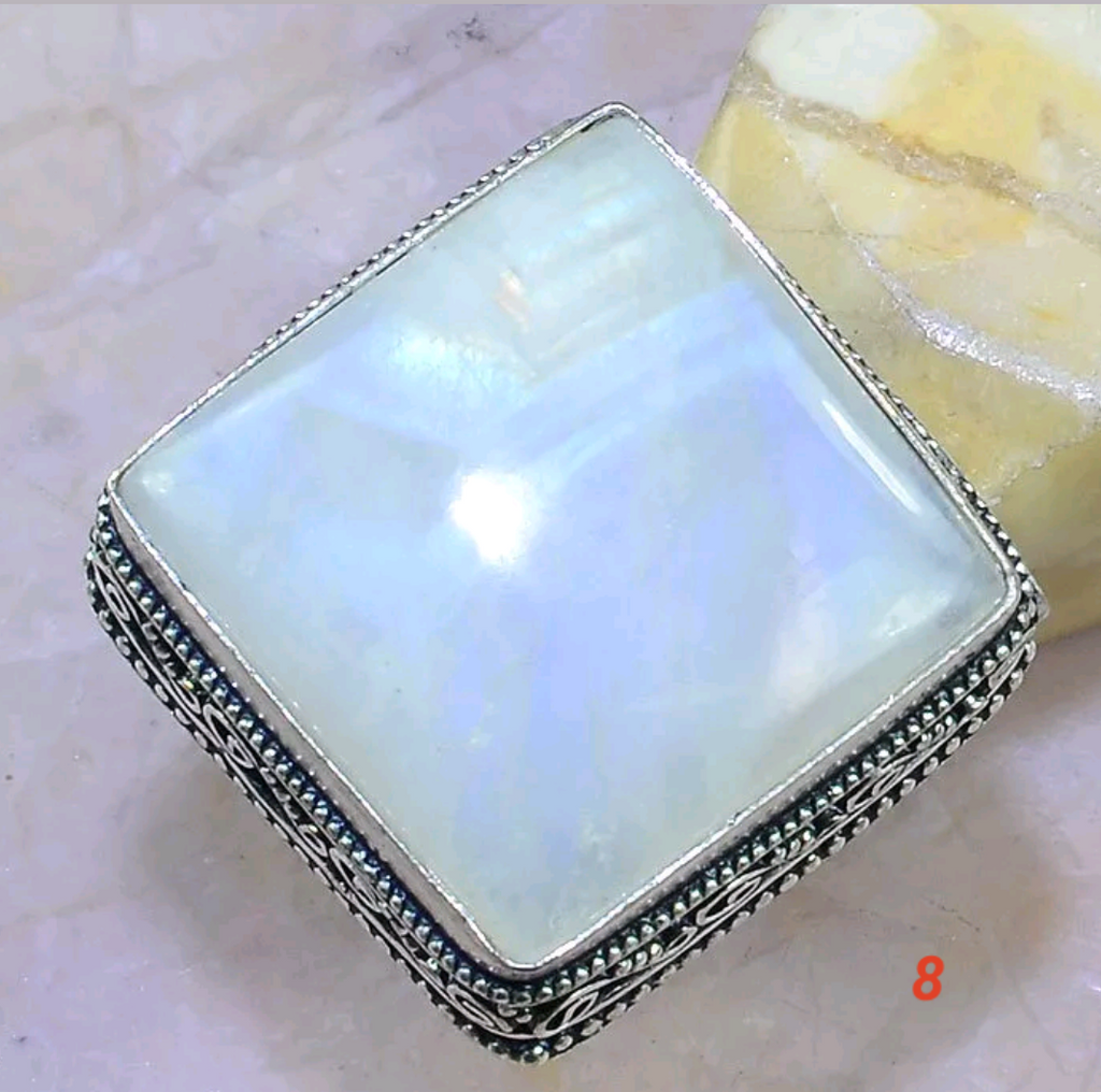 Moonstone size 8