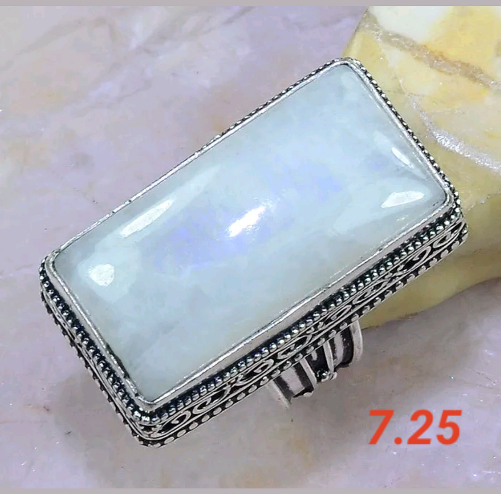 Moonstone size 7.25