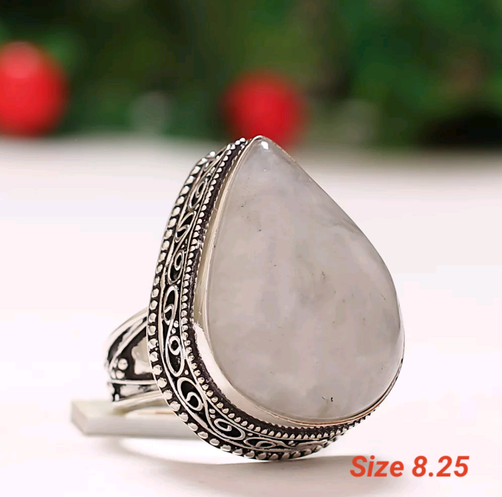 Silver, moonstone size 8.25