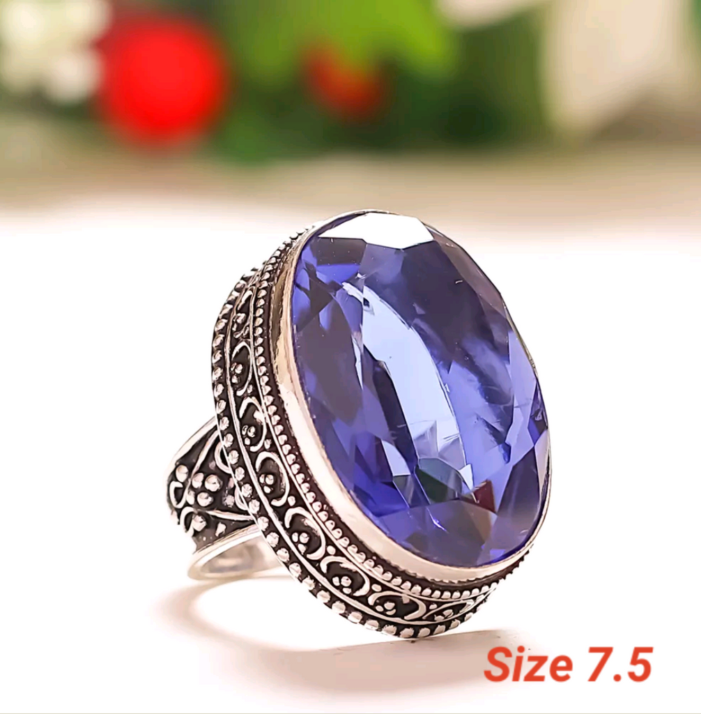 Silver, tanzanite size 7.5